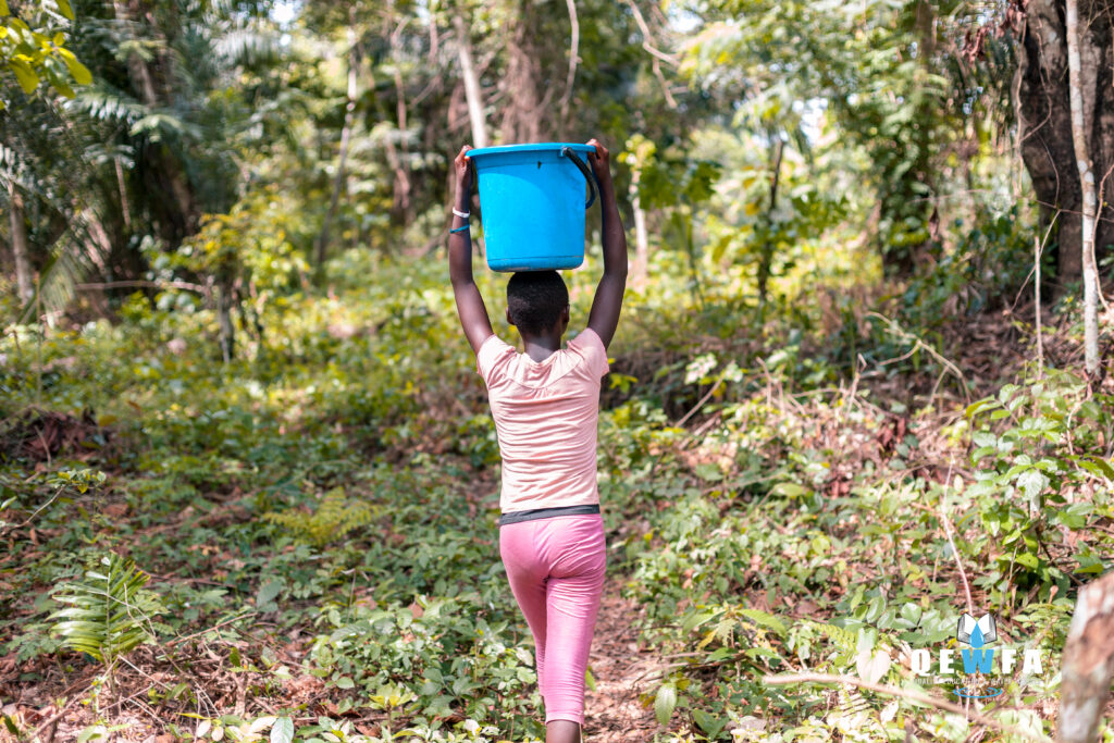 QEWFA CHILD Carrying water